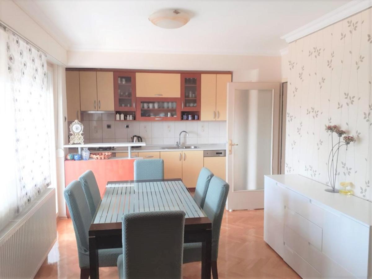 Apartment Spacious 80m2 In The Center Ljubuški